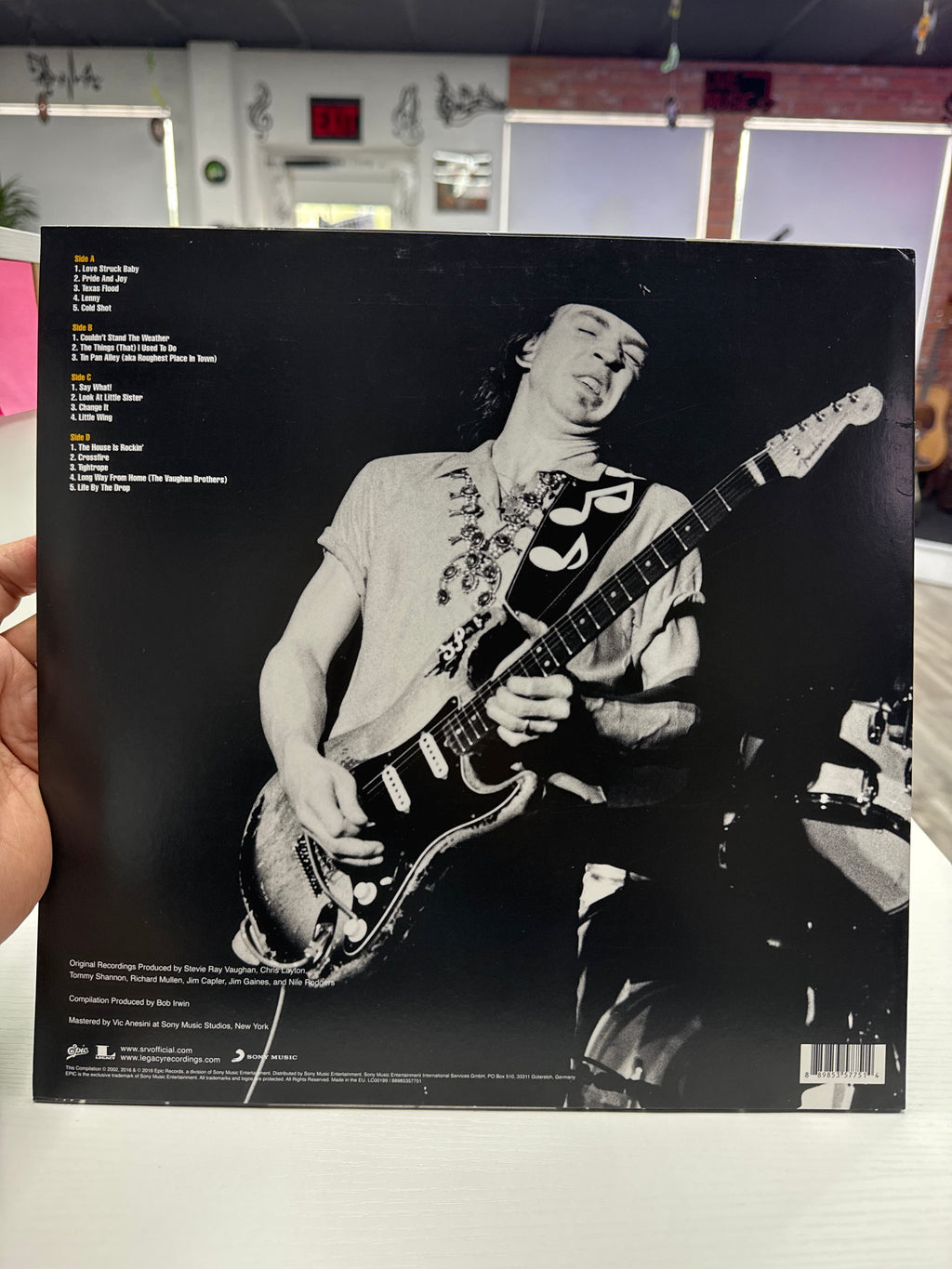 STEVIE RAY VAUGHAN AND DOUBLE TROUBLE* - THE ESSENTIAL STEVIE RAY VAUGHAN AND DOUBLE TROUBLE