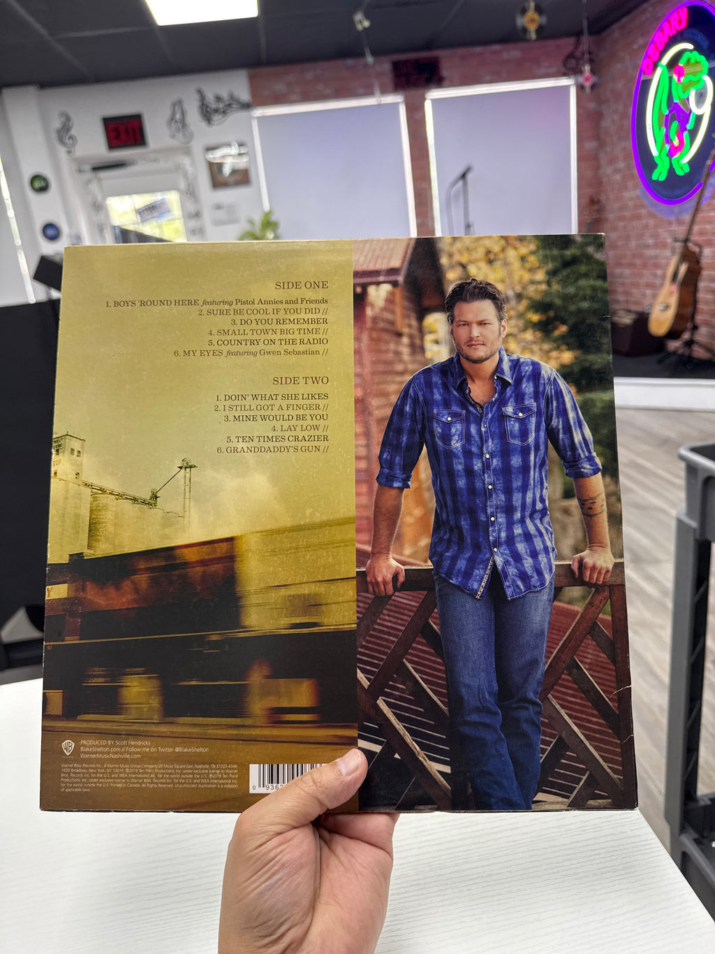 BLAKE SHELTON - BASED ON A TRUE STORY...
