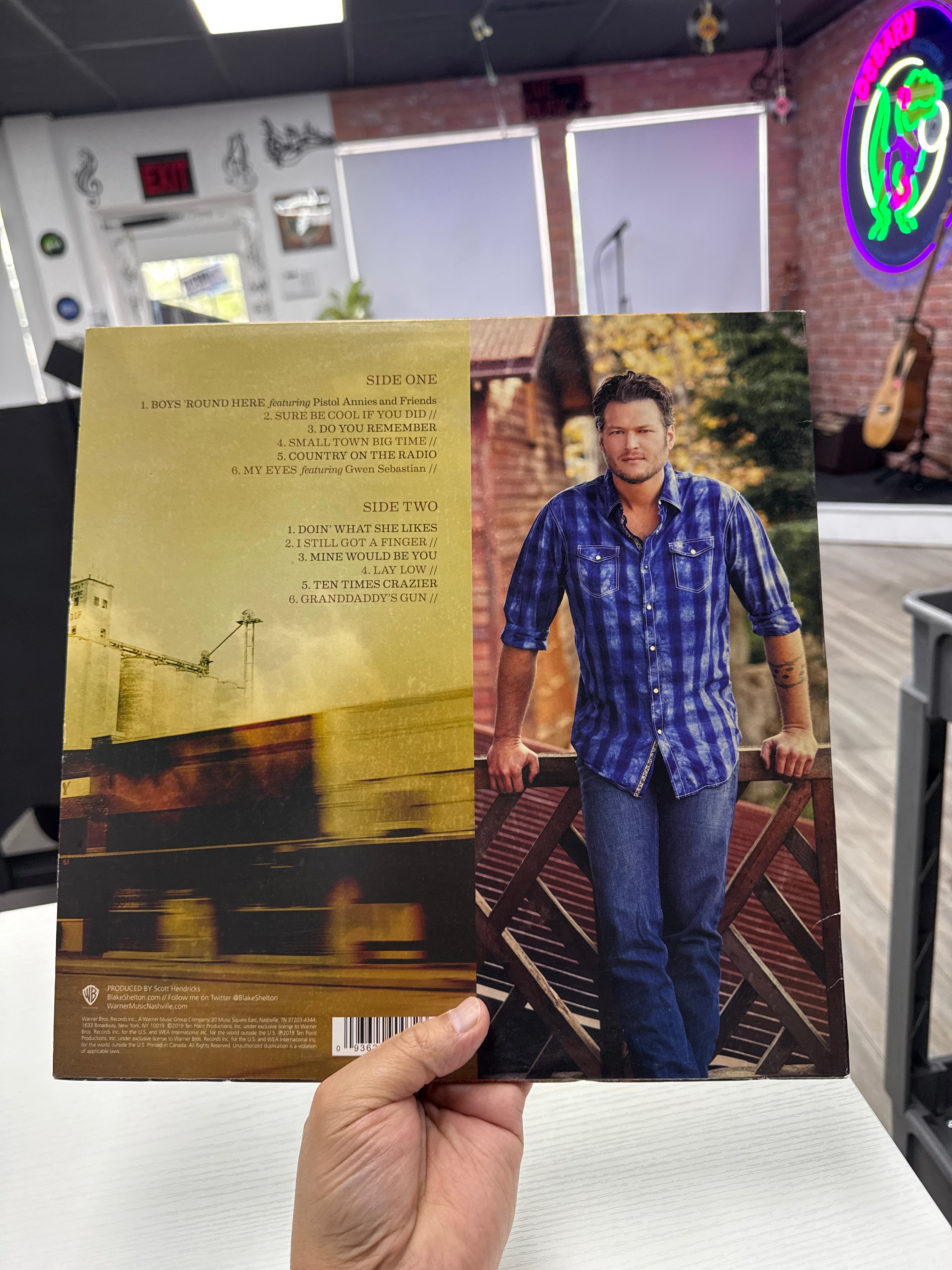 BLAKE SHELTON - BASED ON A TRUE STORY...