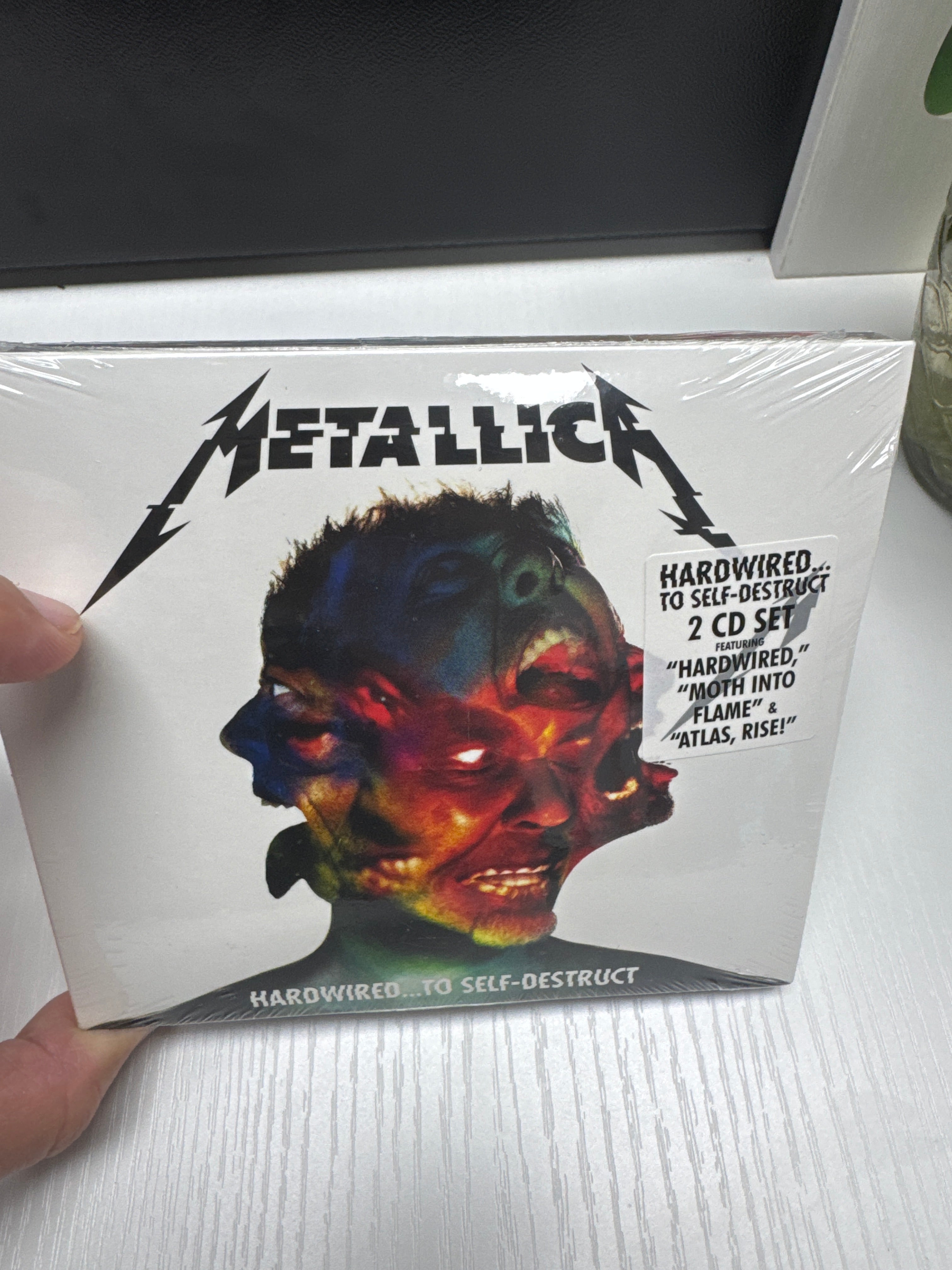 METALLICA - HARDWIRED...TO SELF-DESTRUCT