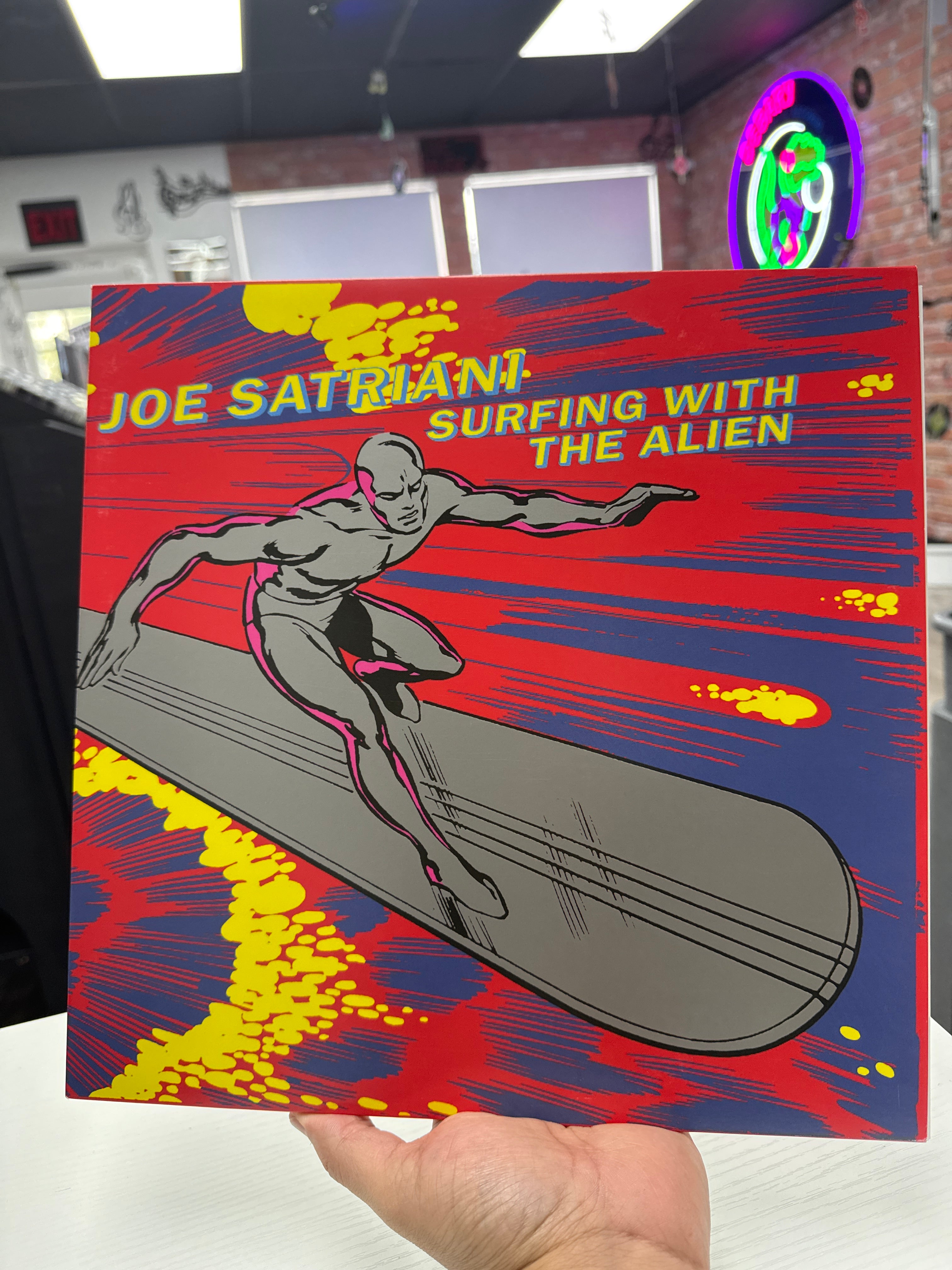 JOE SATRIANI - SURFING WITH THE ALIEN