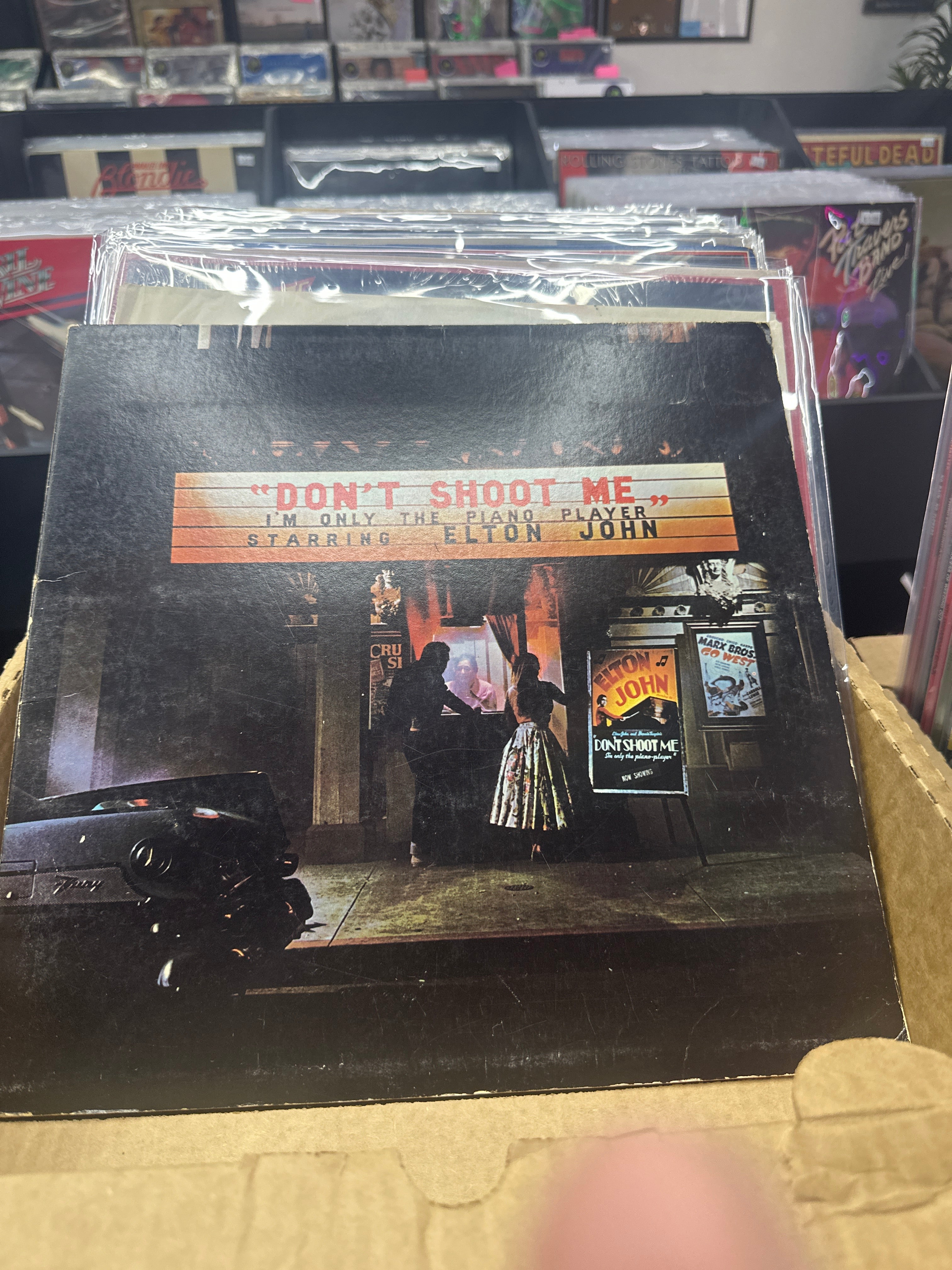 ELTON JOHN - DON'T SHOOT ME I'M ONLY THE PIANO PLAYER