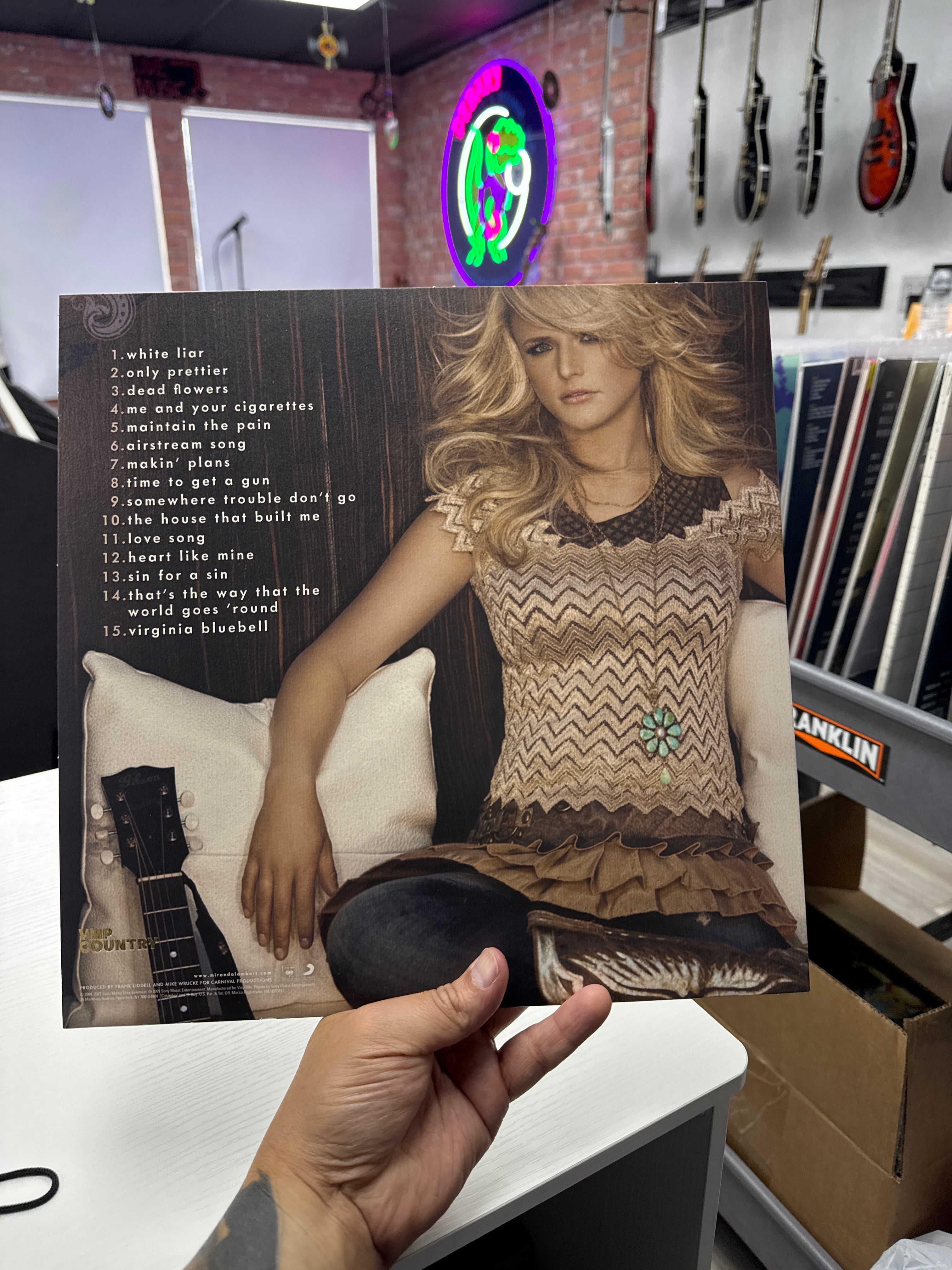 MIRANDA LAMBERT - REVOLUTION