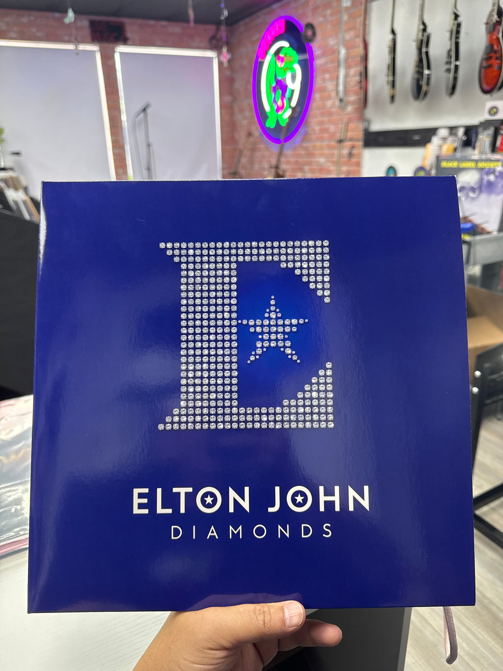 ELTON JOHN - DIAMONDS