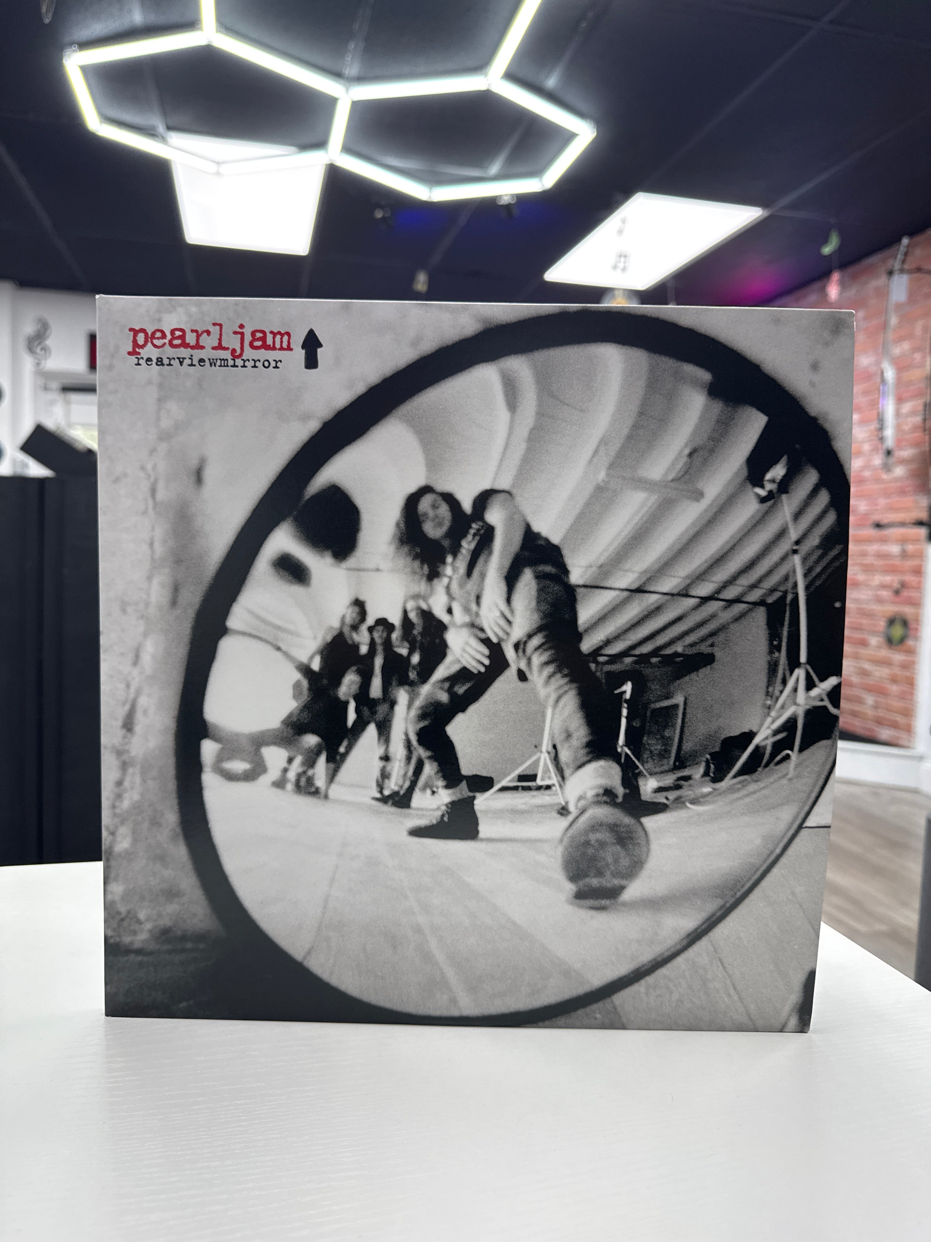 PEARL JAM - REARVIEWMIRROR