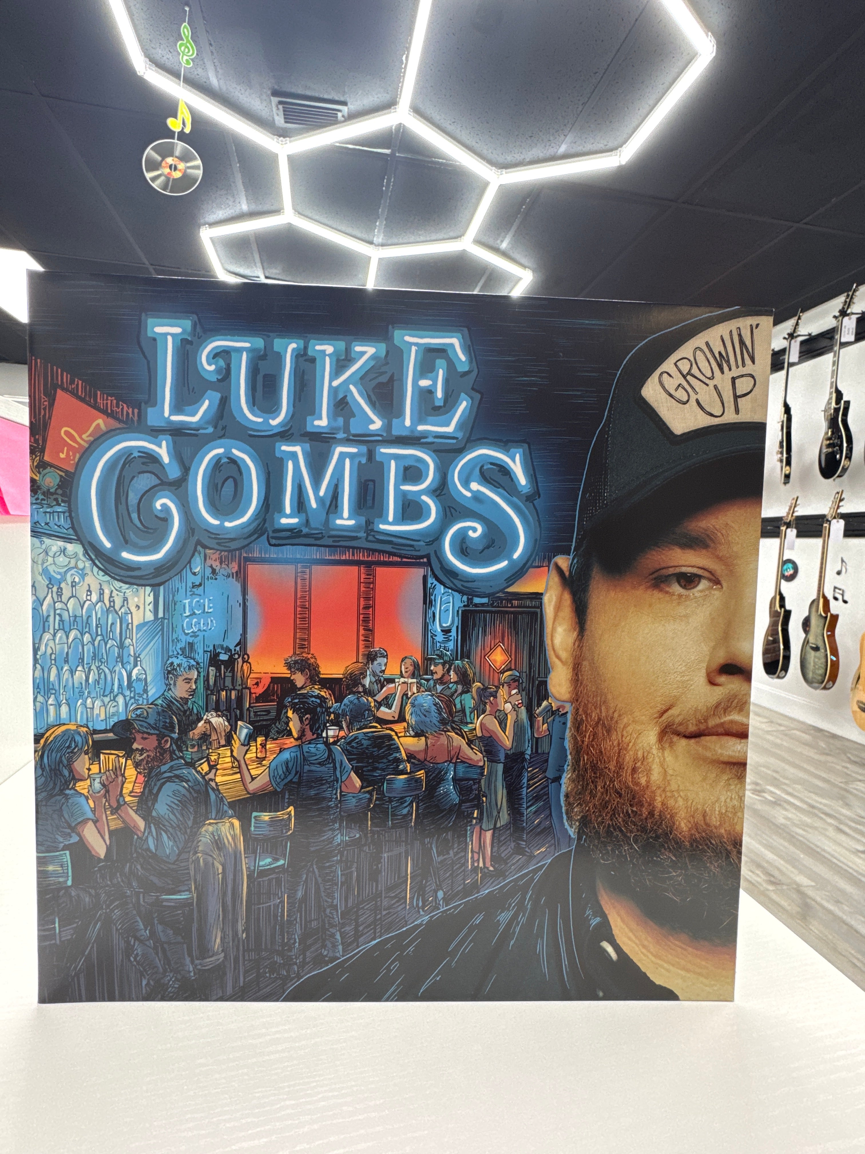 LUKE COMBS - GROWIN' UP