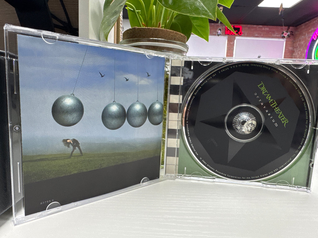 DREAM THEATER - OCTAVARIUM