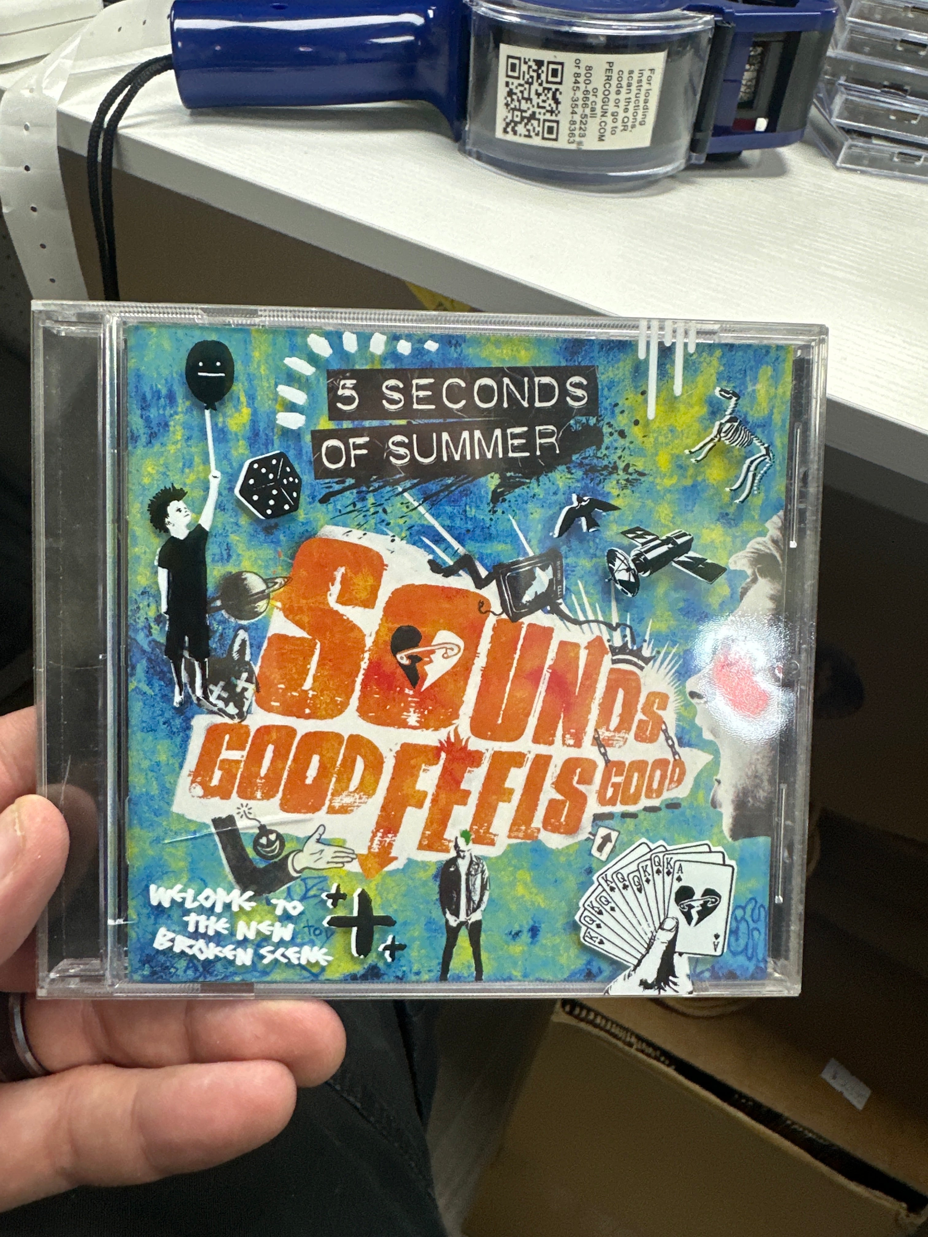 5 SECONDS OF SUMMER - SOUNDS GOOD FEELS GOOD