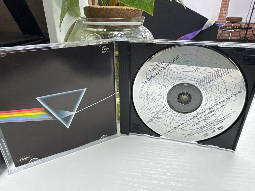 PINK FLOYD - DARK SIDE OF THE MOON