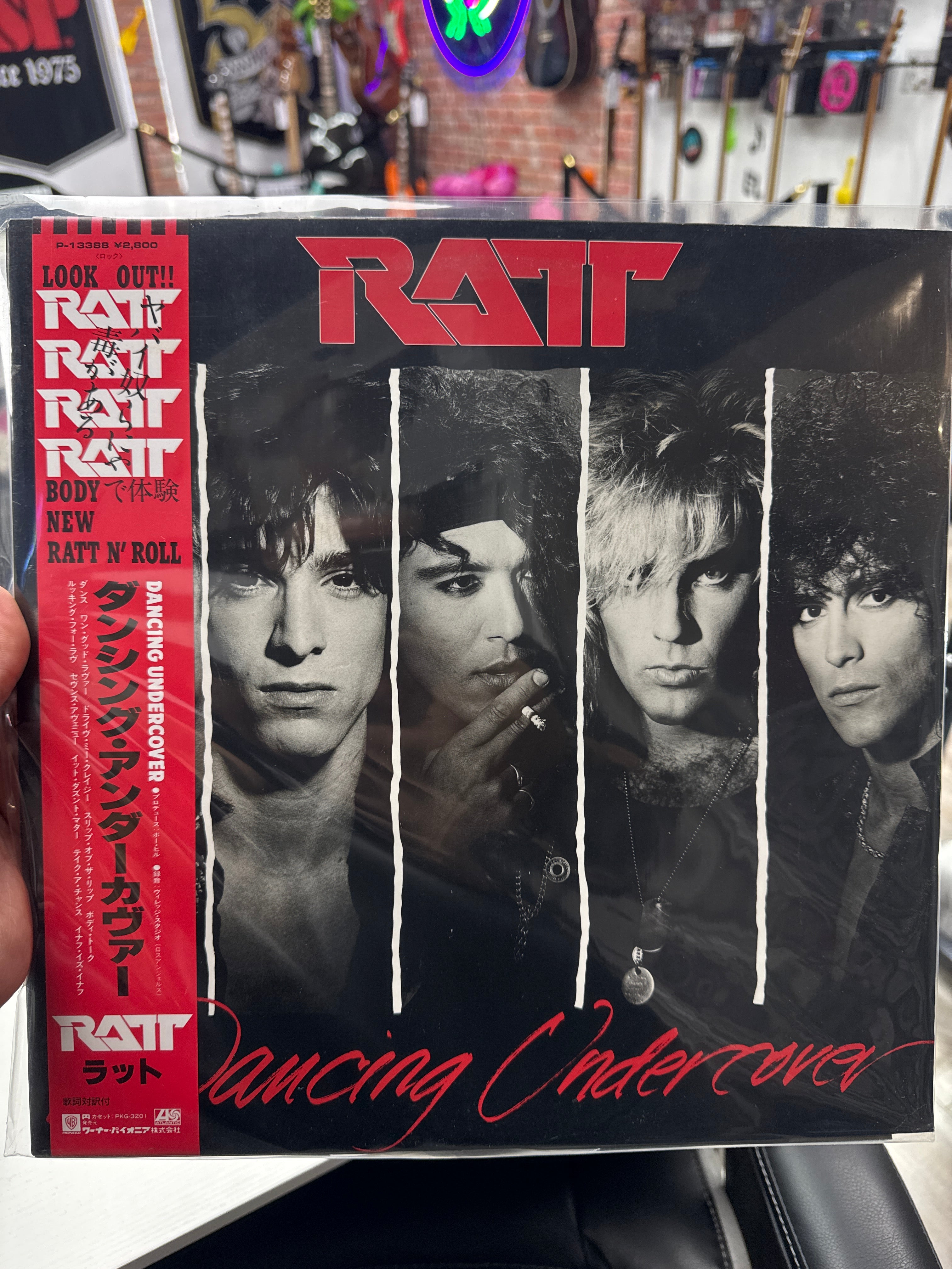RATT - DANCING UNDERCOVER