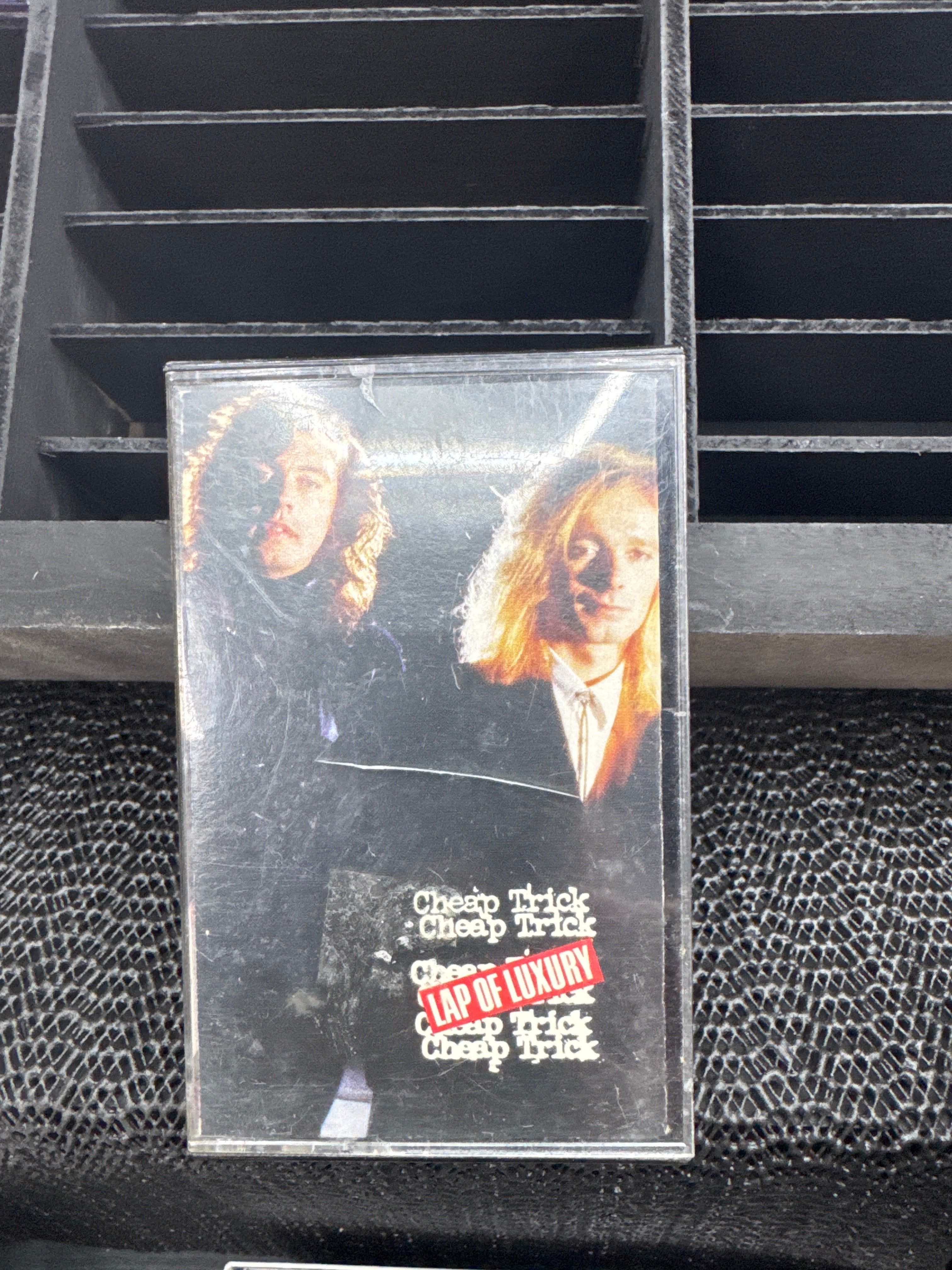 CHEAP TRICK - LAP OF LUXURY
