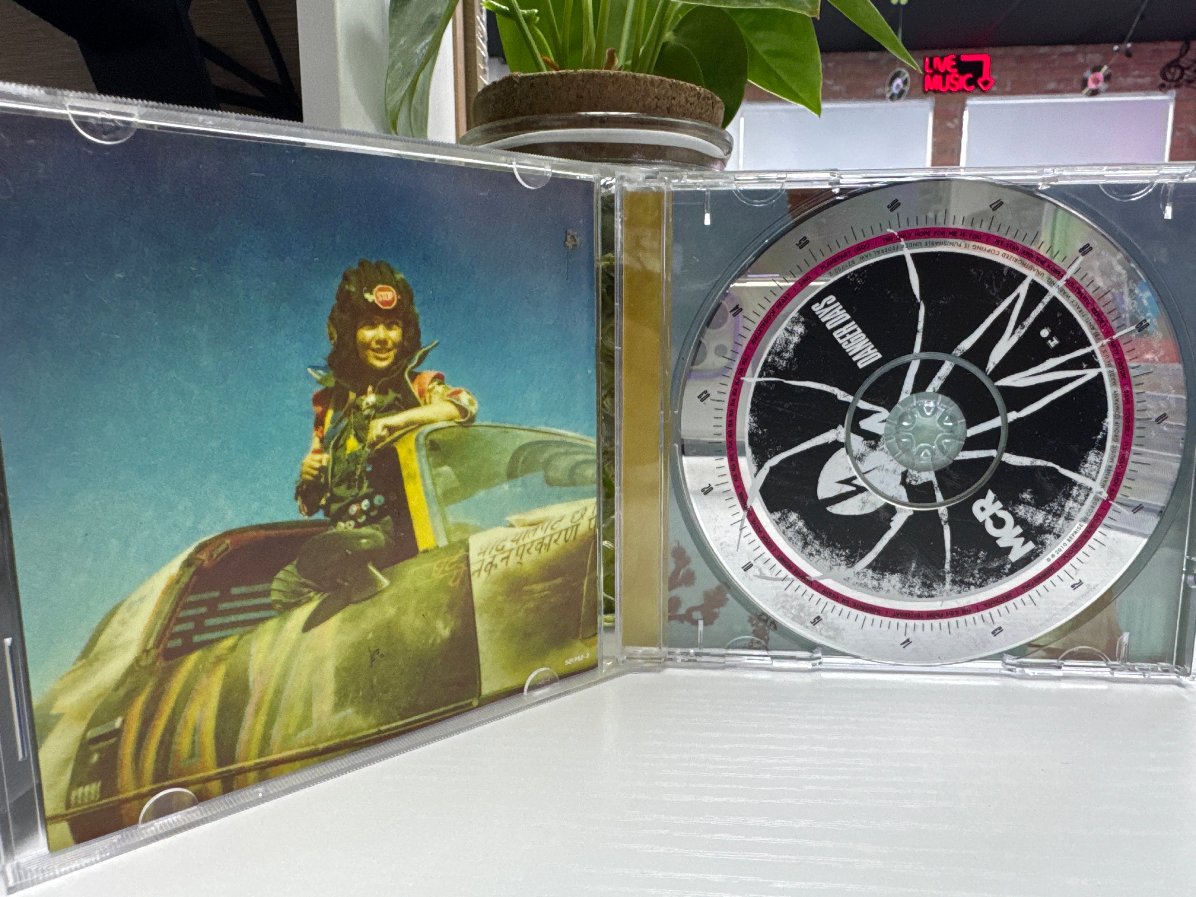 MY CHEMICAL ROMANCE - DANGER DAYS: THE TRUE LIVES OF THE FABULOUS KILLJOYS