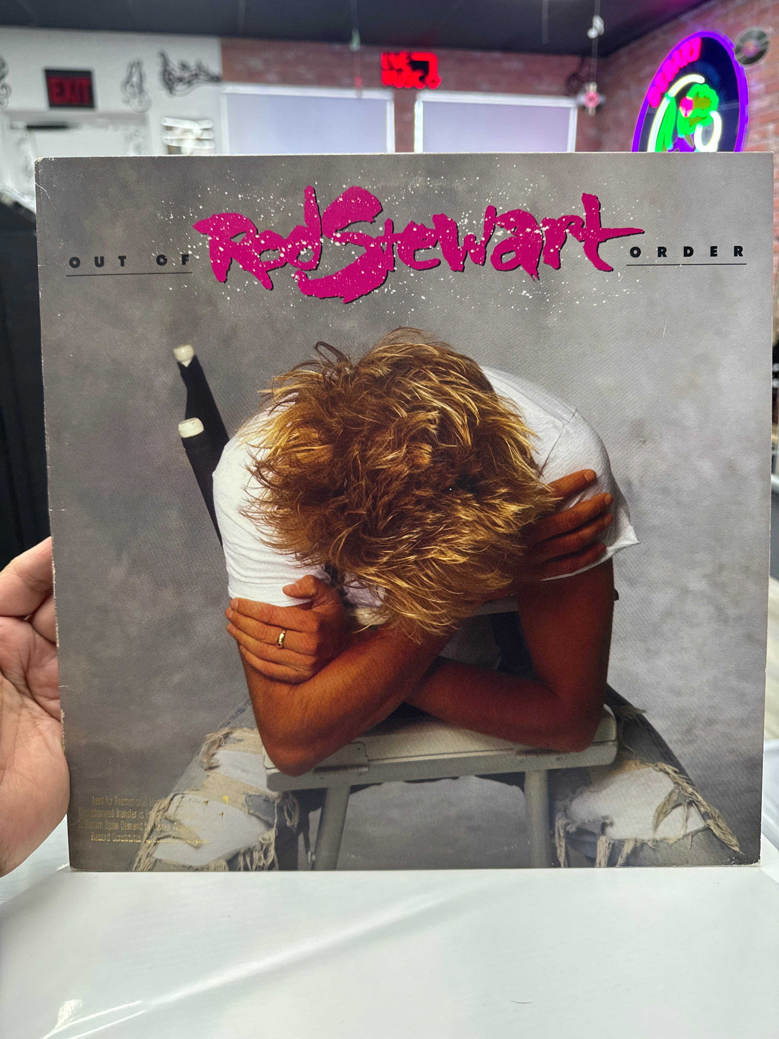 ROD STEWART - OUT OF ORDER