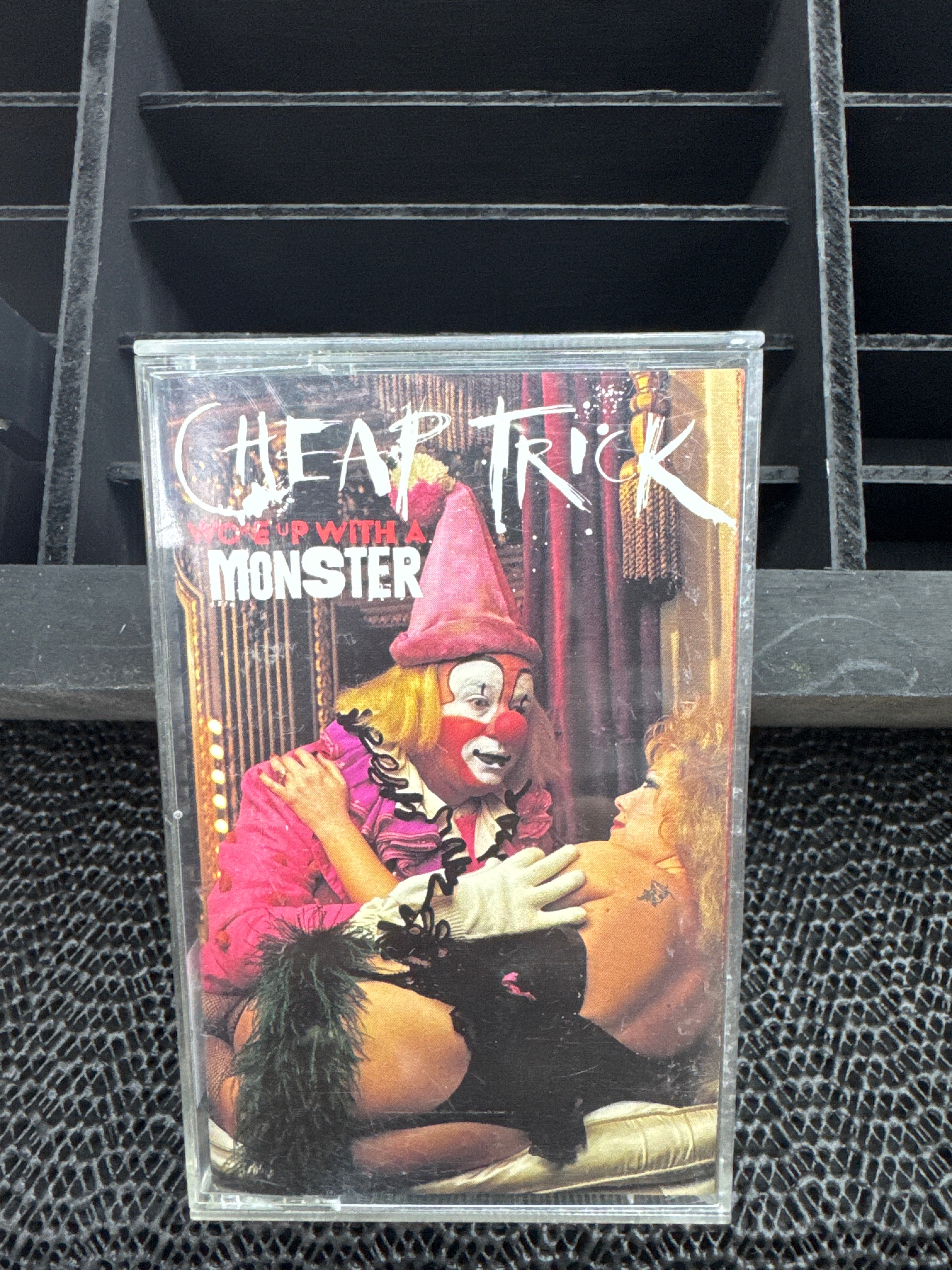 CHEAP TRICK - WOKE UP WITH A MONSTER