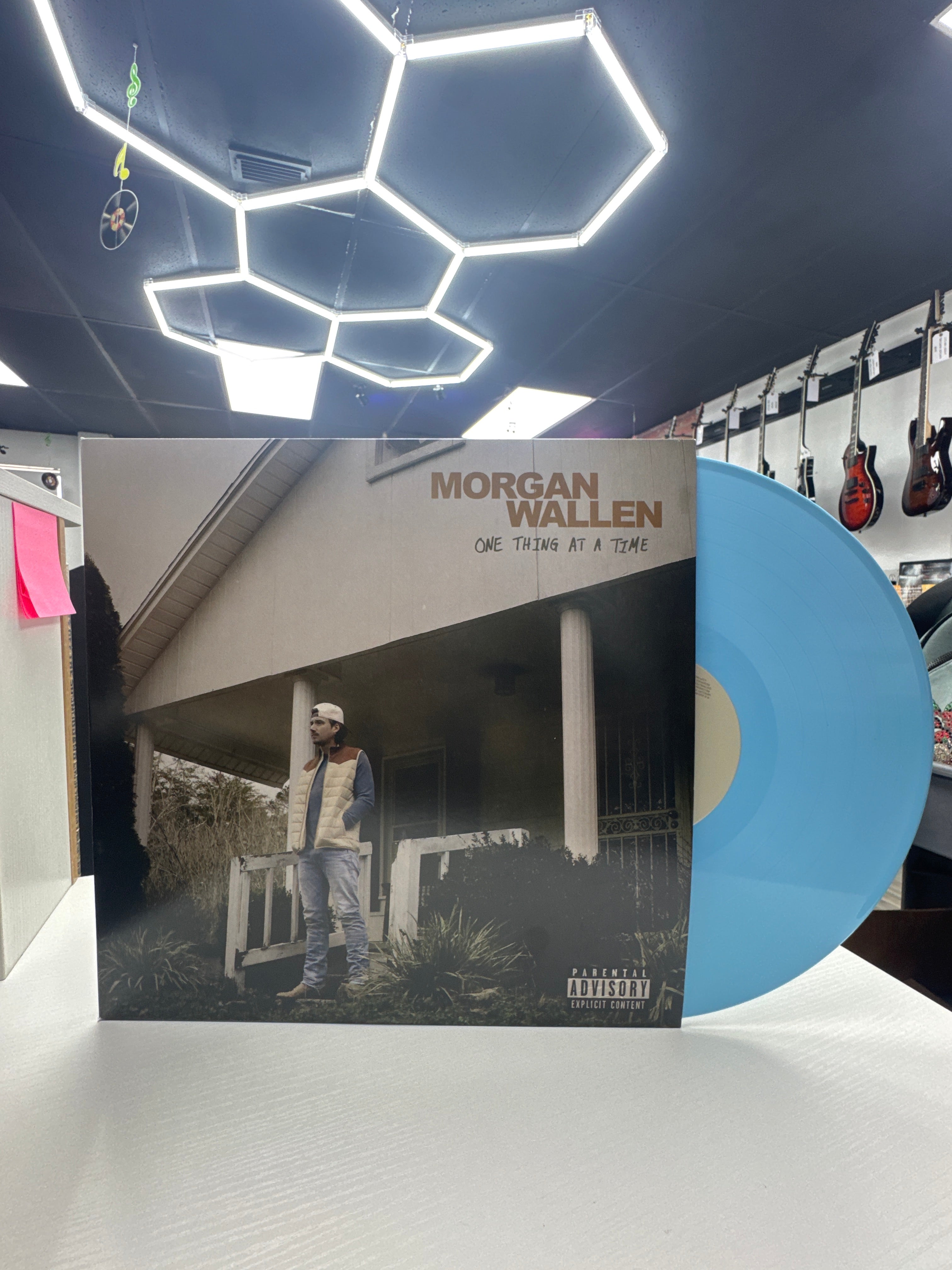MORGAN WALLEN - ONE THING AT A TIME