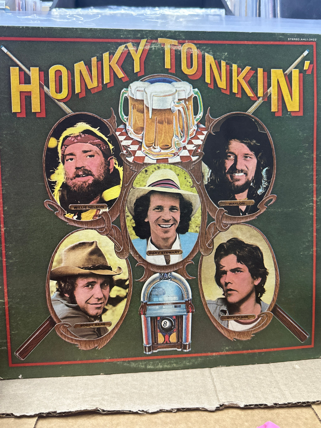 VARIOUS ARTISTS - HONKY TONKIN'